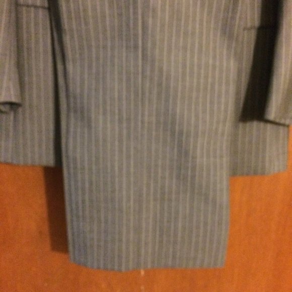 Tommy Hilfiger 40R 2-Button Single Breasted 2-Piece Gray Pinstripe Suit--Pants 3 - Picture 8 of 8